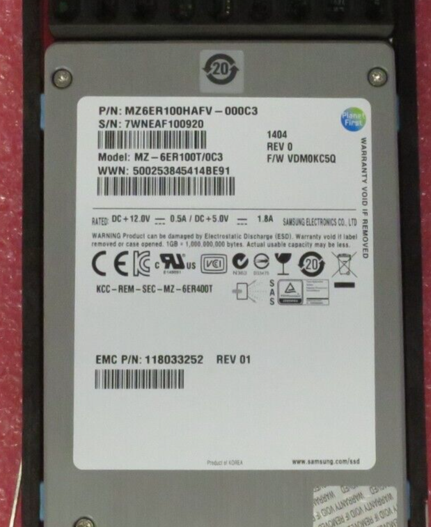 EMC VMAX 100Gb Flash Drive 2.5" HDD 005050565 118033252 MZ-6ER100T/0C3 SSD