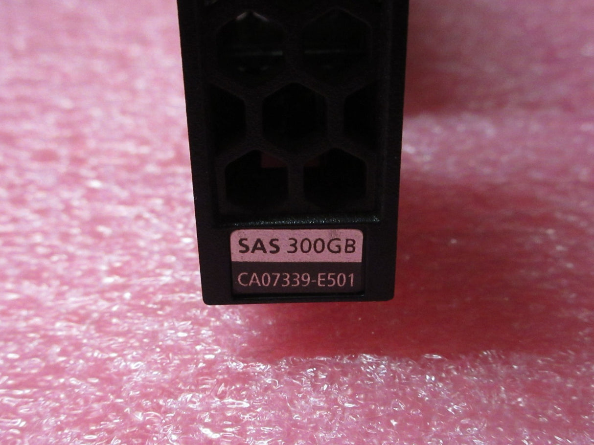 Fujitsu Eternus 300GB 10K 2.5" 12G SAS CA05954-3240 10601831996 HDD CA07339-E501