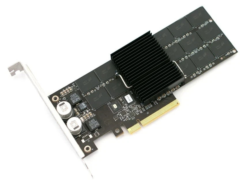 NEW Fujitsu 2.6TB PACC EP PX600 PCIe x8 SSD Solid State Drive S26361-F5546-L261