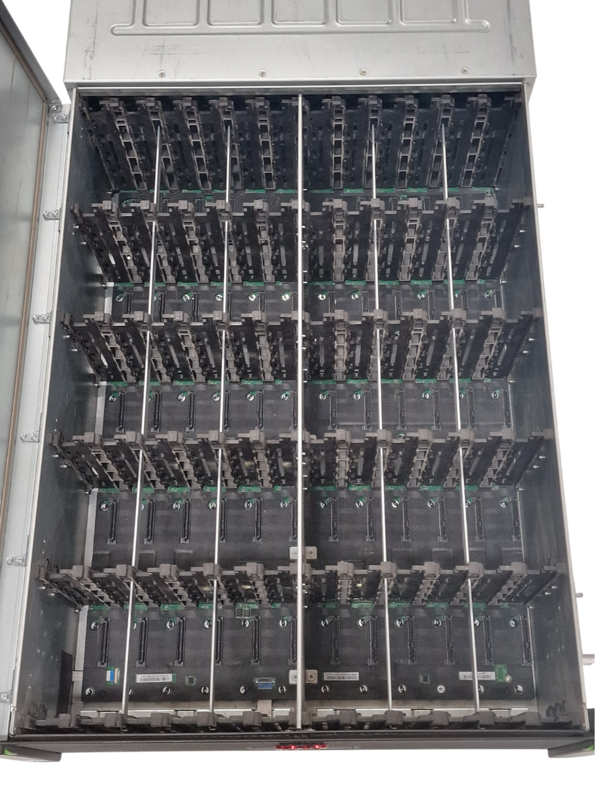 Fujitsu Eternus DX1/200 S4 HD-DE Drive Enclosure 60-Bay 2x IOM12G 2xFEM12G 4xPSU