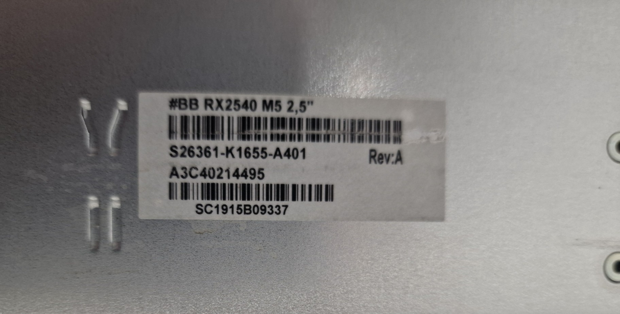 Fujitsu Primergy RX2540 M5 24x SFF SAS/SATA Front Bay 4x SFF Rear Bay Server