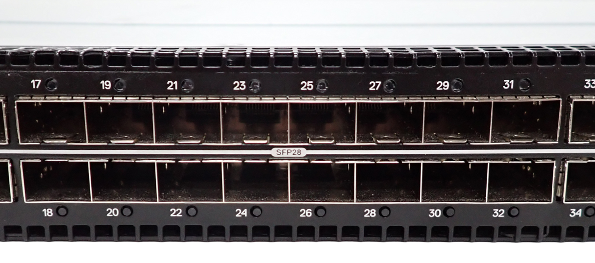 Dell PowerSwitch S5248F-ON RA 48x 25Gb 4x 100Gb 2x 200Gb Port L3 1U Switch OS10