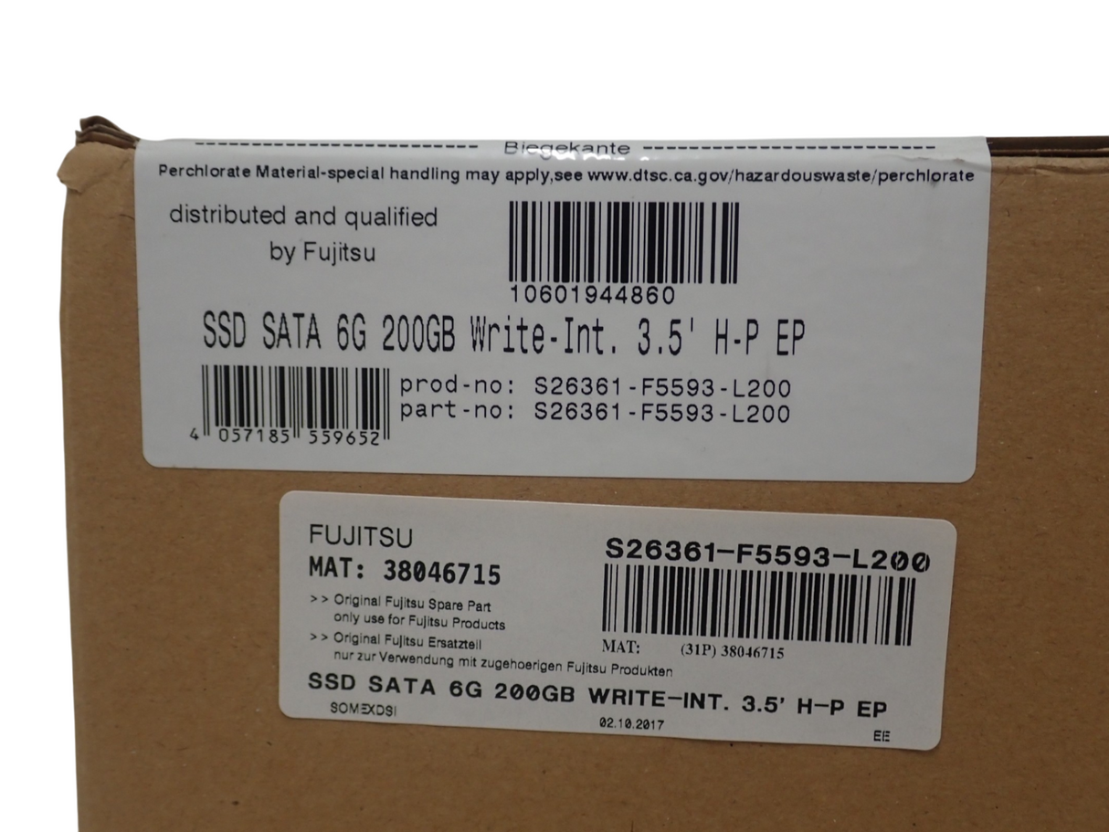 NEW Fujitsu 200GB SATA 6G WI 2.5" Hot-Plug SSD in 3.5" Caddy S26361-F5593-L200