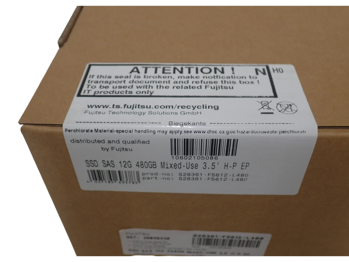 NEW Fujitsu 480GB SAS 12G MU 2.5" Hot-Plug SSD in 3.5" Caddy S26361-F5612-L480