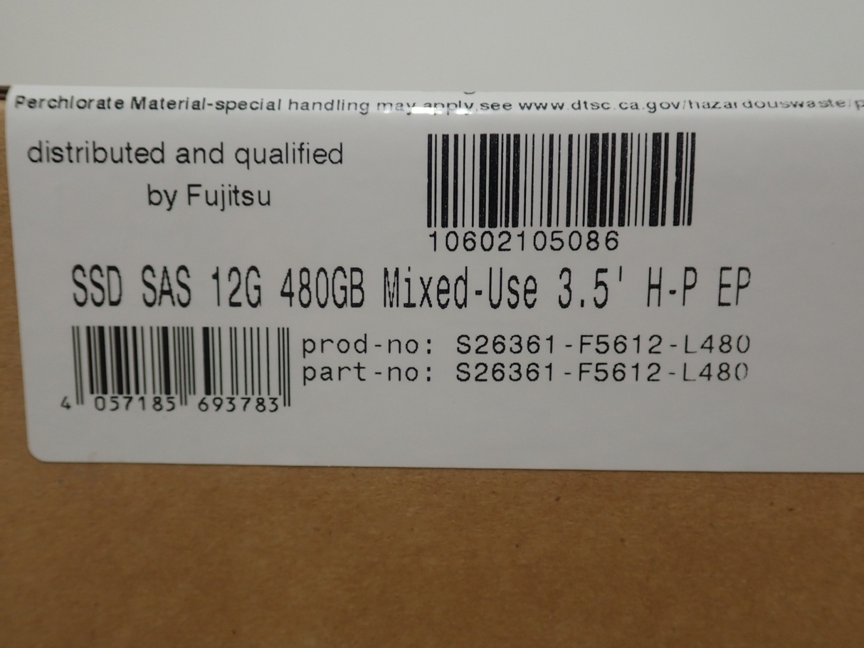 NEW Fujitsu 480GB SAS 12G MU 2.5" Hot-Plug SSD in 3.5" Caddy S26361-F5612-L480