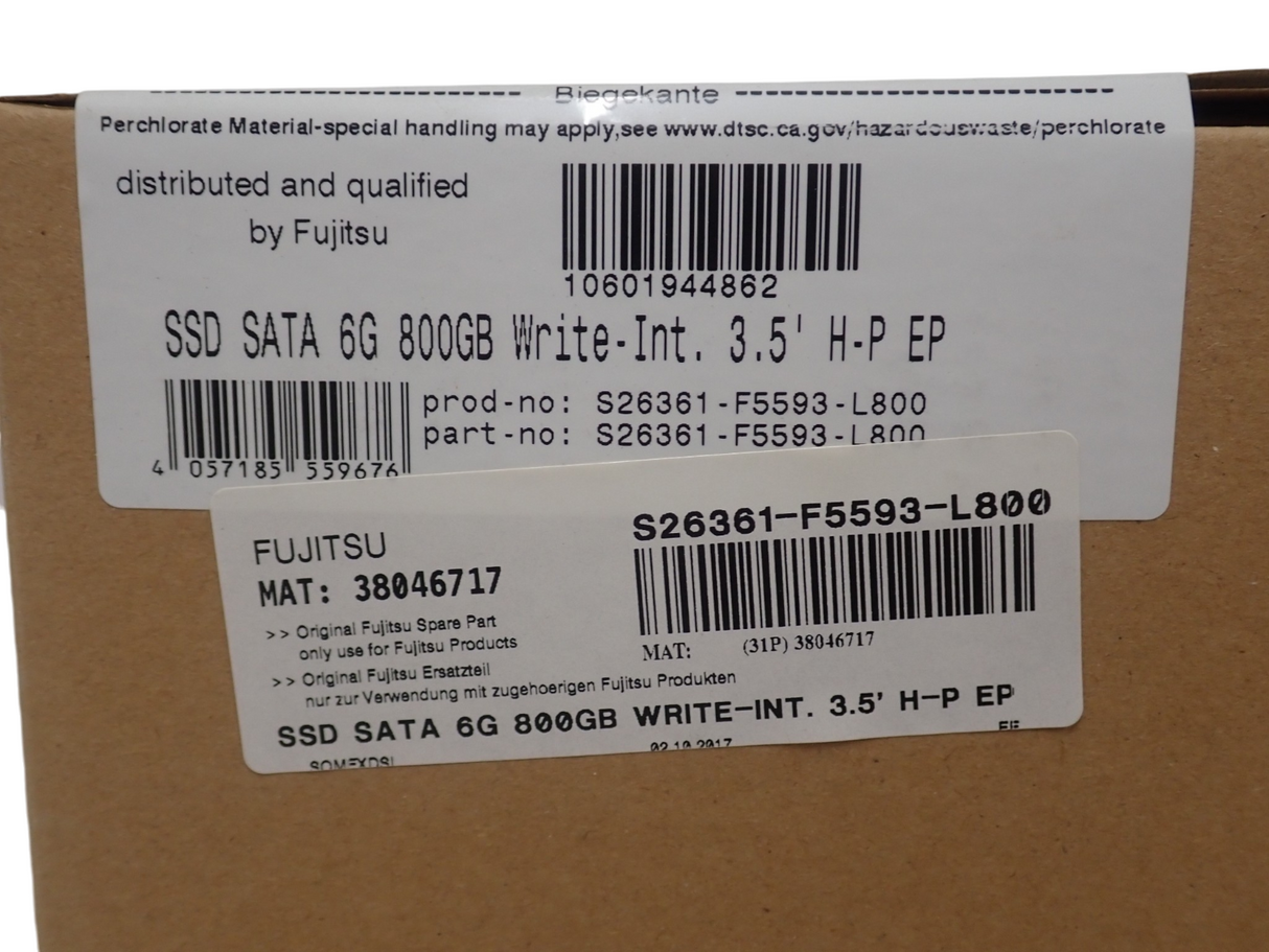 NEW Fujitsu 800GB SATA 6G WI 2.5" Hot-Plug SSD in 3.5" Caddy S26361-F5593-L800