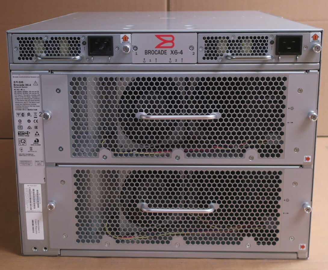 Brocade X6-4 4-Slot Gen6 8U Director + 2x FC32-48 2x CPX6 2x CR32-4 + Licenses