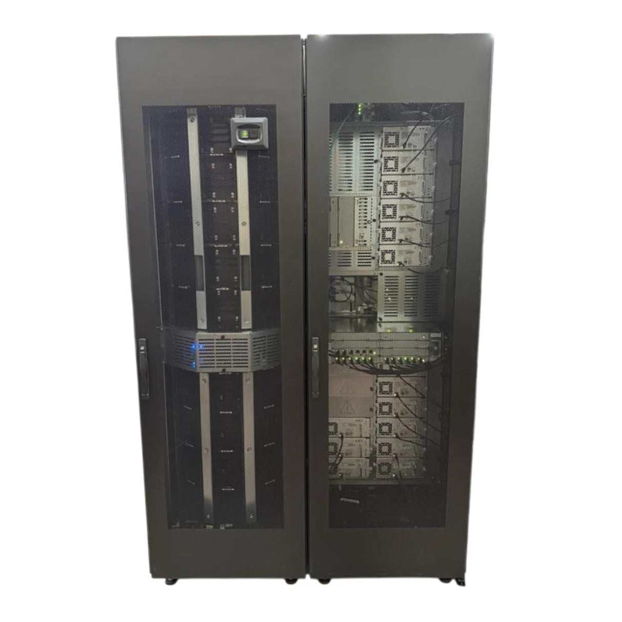 Quantum Scalar i6000 Tape Library + Expansion Module + 15 x LTO-8 FC Drives