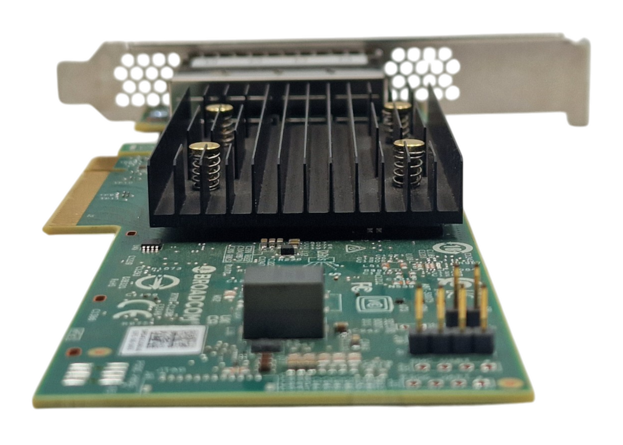 Broadcom 9500-16e 16-Port External 12Gb/s SAS SATA NVMe PCIe HBA 05-50075-00