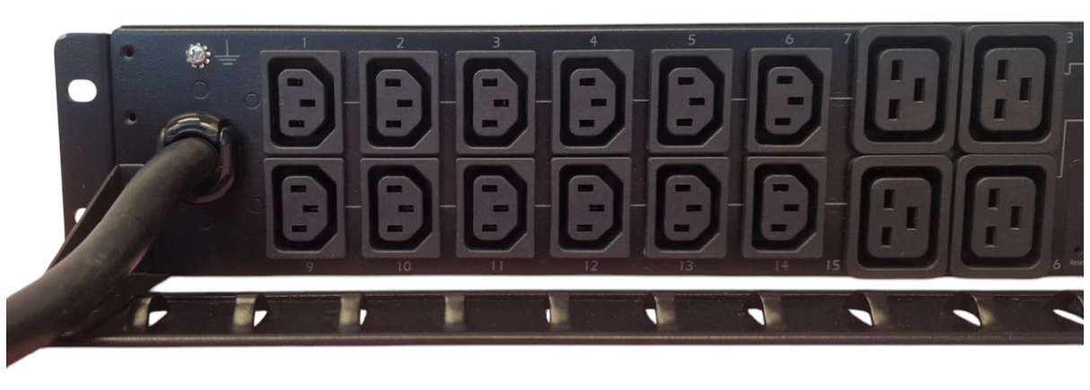APC AP7822B 16-Way 12x C13 4x C19 Outlet 2U Rackmount 32A 1PH Metered PDU
