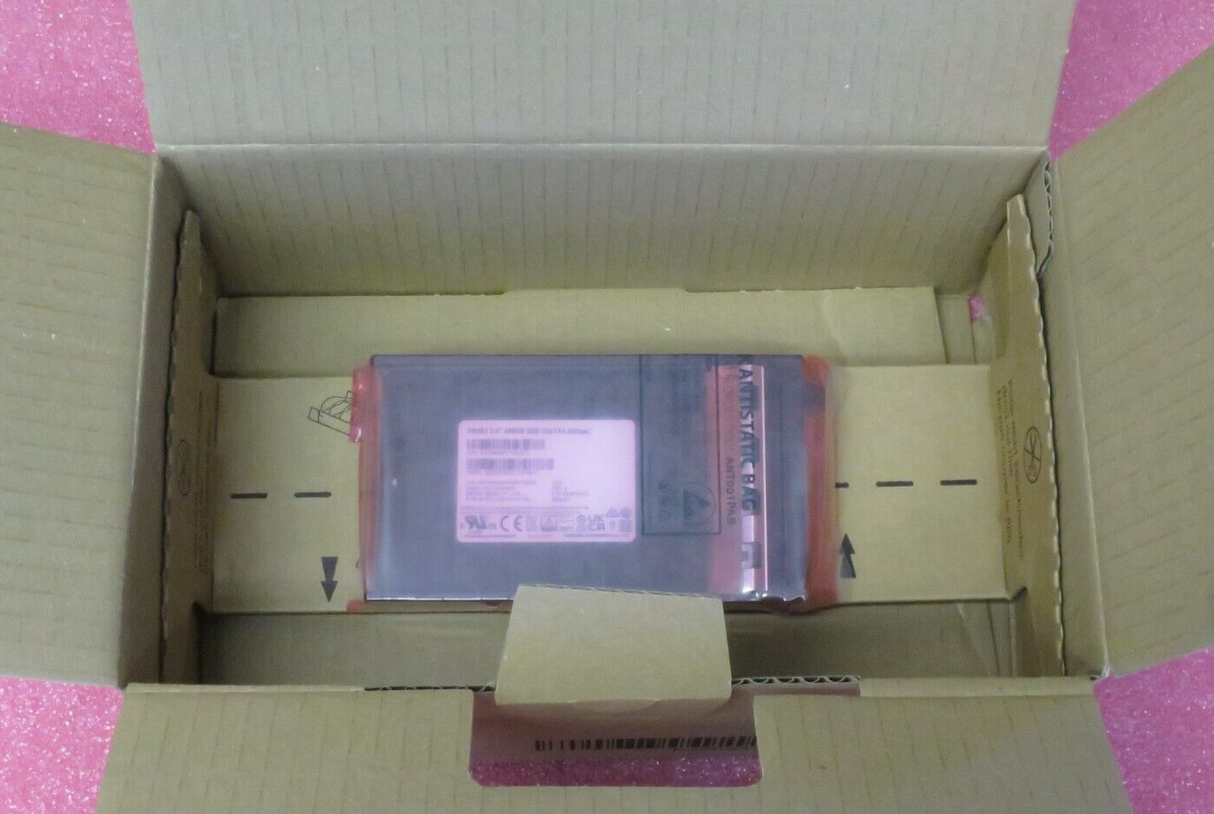 NEW Fujitsu 480GB SSD SATA 6G 2.5" Hot-Plug Solid State Drive S26361-F5675-L948