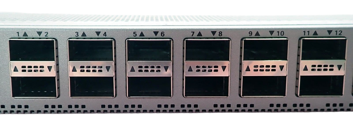Cisco Nexus N9K-C9332C 9332C 32x 40/100GbE QSFP28 2x 10GbE SFP+ L2 1U B2F Switch