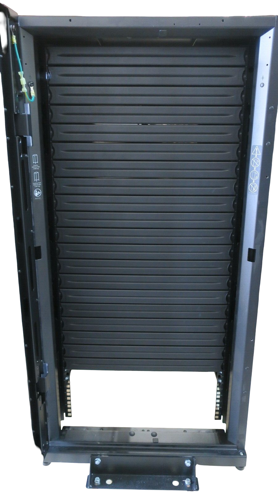 NEW APC AR3104 Netshelter SX 24U Server Rack Enclosure Cabinet 600mm x 1070mm