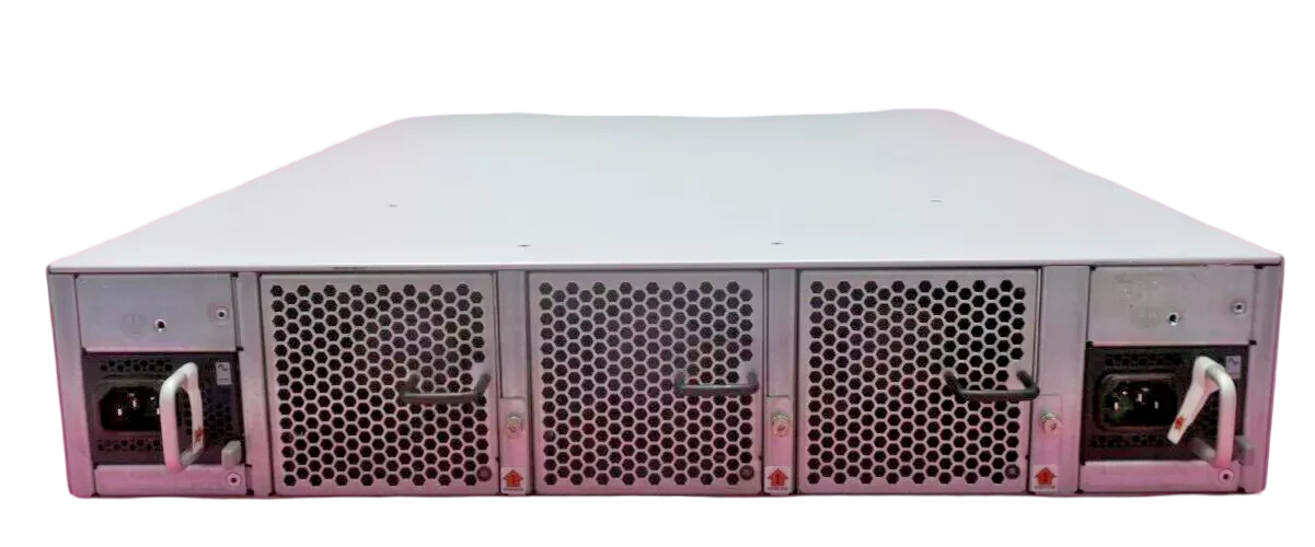 Dell Brocade 6520 96x 16G SFP+ FC SAN Switch (96-Active) X9KG1 DL-6520-48-16G-R