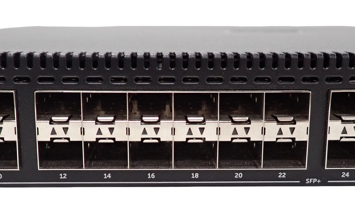 Dell Force10 S4810 S4810-01-64F 48x 10GE SFP+ + 4x 40GE QSFP+ Switch F2B