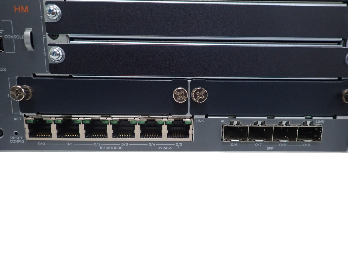 Juniper Networks SRX550 6x RJ-45 4x SFP Gateway Security Appliance SRX550-645AP