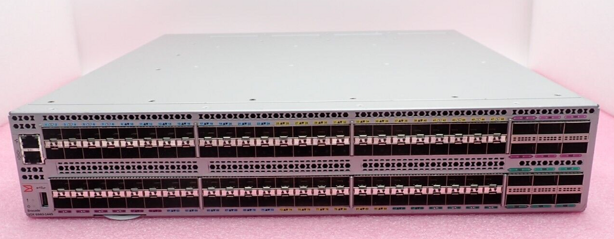 Brocade VDX 6940-144S XBR-VDX6940-64S-AC-F 96x 10GbE SFP+ 6x 40Gb QSFP+ Switch