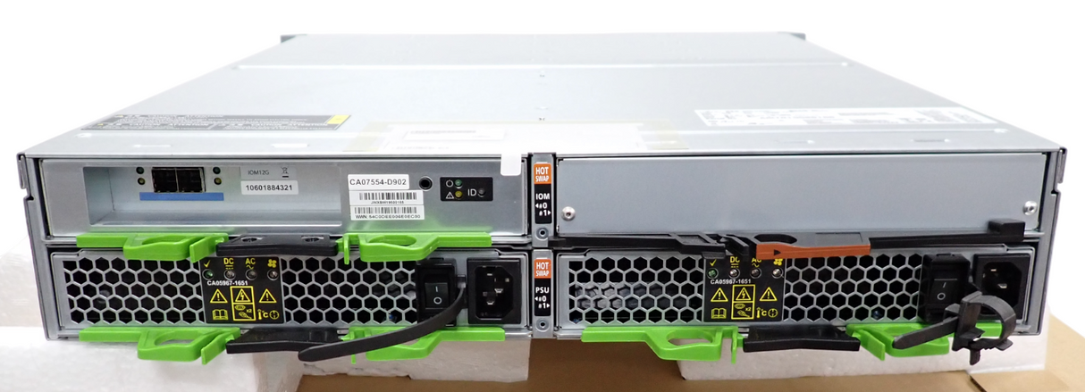 NEW Fujitsu Eternus JX40 S2 12-Bay LFF Storage Shelf FTS:ETJEBDU + 1x IOM12G