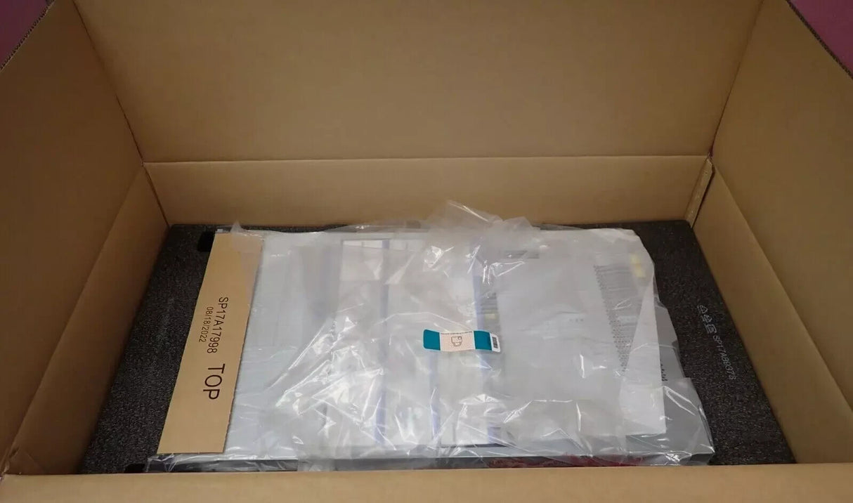 NEW Lenovo ThinkSystem SR650 2x Gen 1/2 Scalable CPU 24-DIMM 8-Bay 2U CTO Server