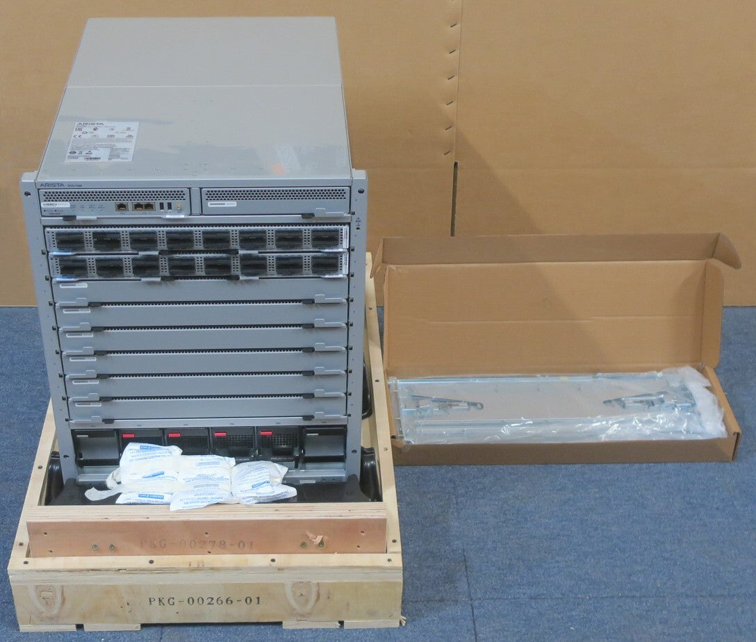 NEW Arista DCS-7308 8-Slot Switch Chassis 2x EM-7300X-32Q-LC 1x EM-7300-SUP