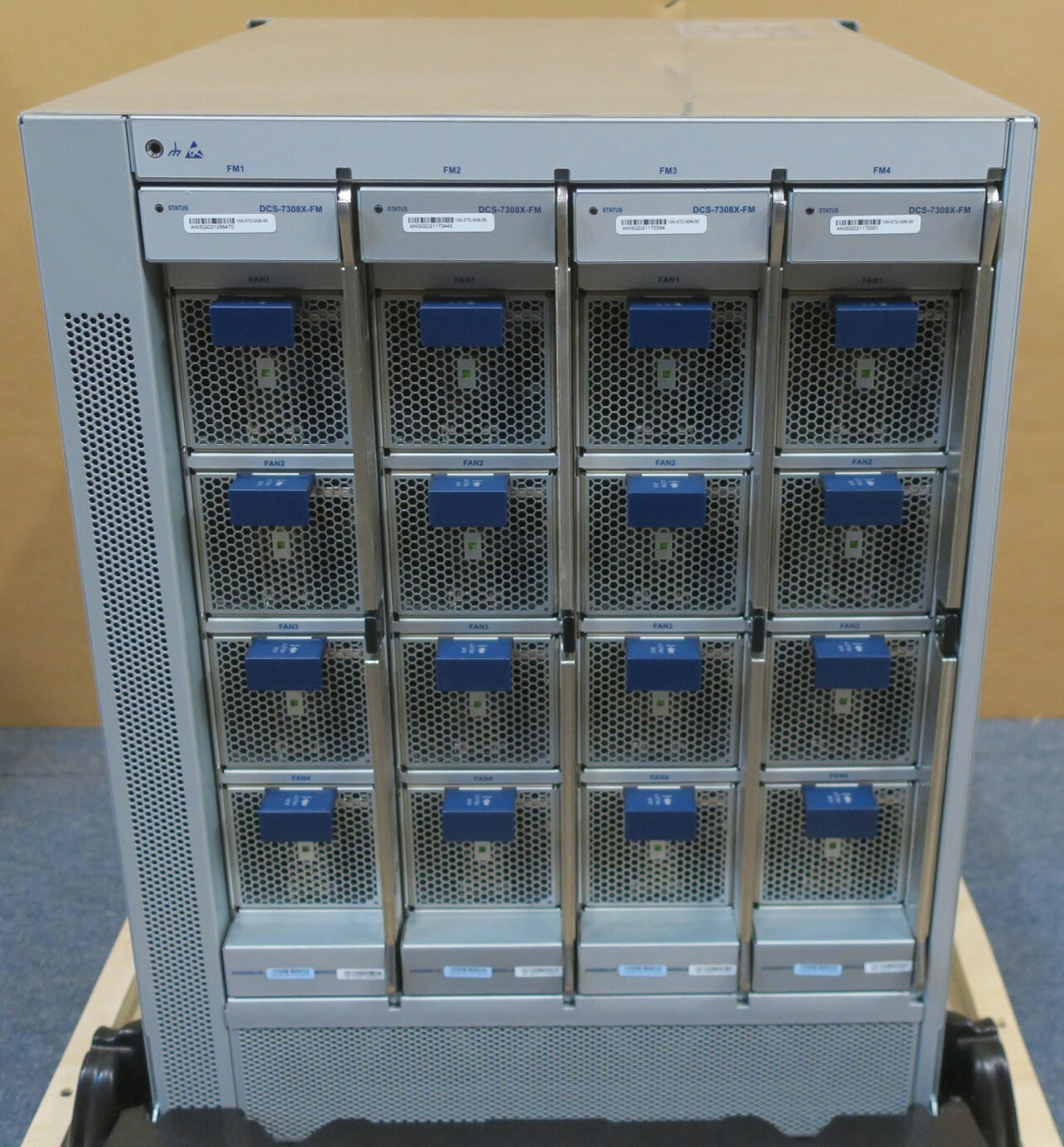 NEW Arista DCS-7308 8-Slot Switch Chassis 2x EM-7300X-32Q-LC 1x EM-7300-SUP