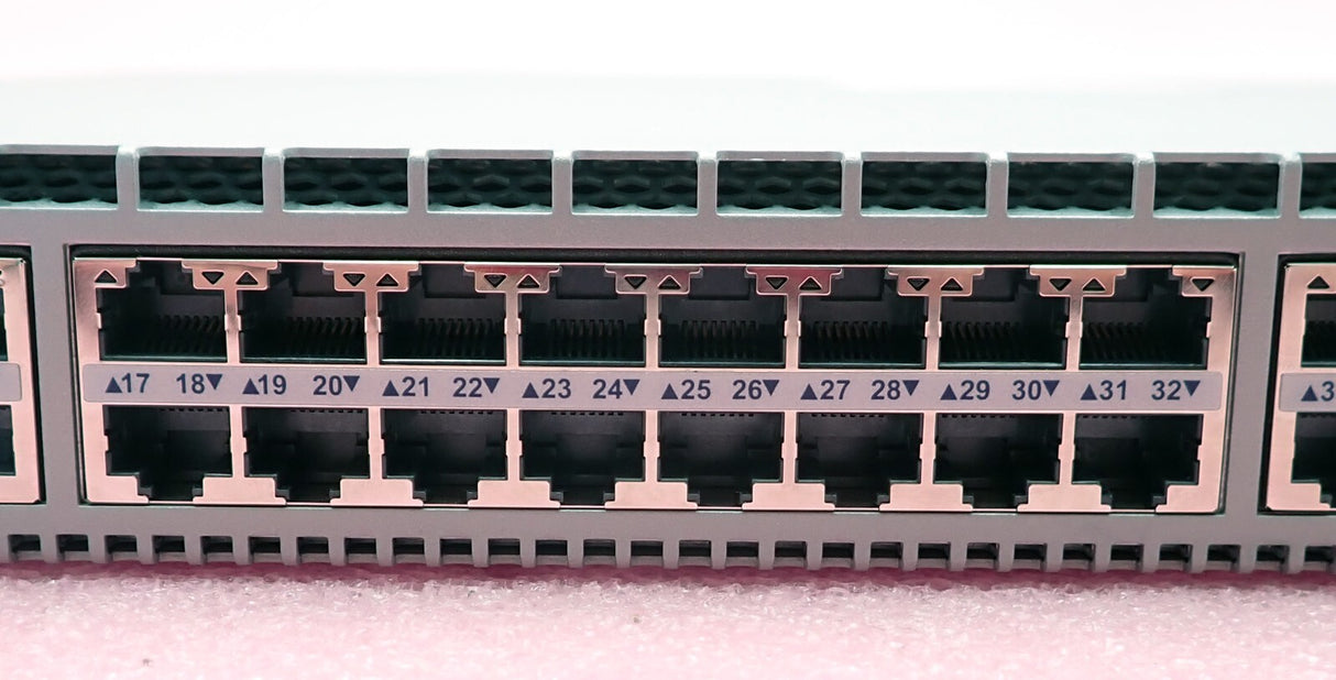 Arista 7050X DCS-7050TX-64-R 48x 1/10GbE RJ45 + 4x 40GbE QSFP+ Switch B2F 2x PSU
