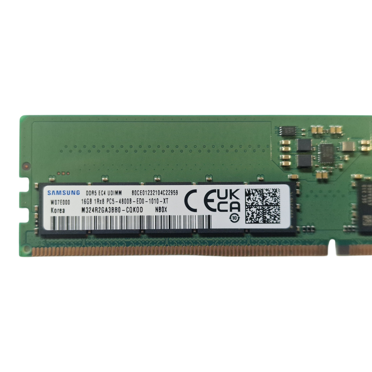 Samsung M324R2GA3BB0-CQK Lenovo 16GB 1Rx8 PC5-4800B ECC UDIMM Memory 5M30V06893