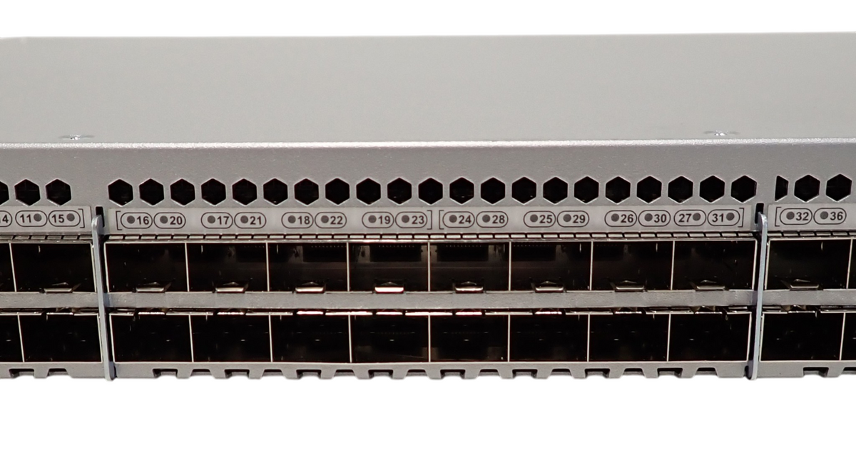 Brocade G720 48x 64GbE SFP+ + 8x 2x64G SFP-DD Port (24-Act) B2F 1U FC SAN Switch