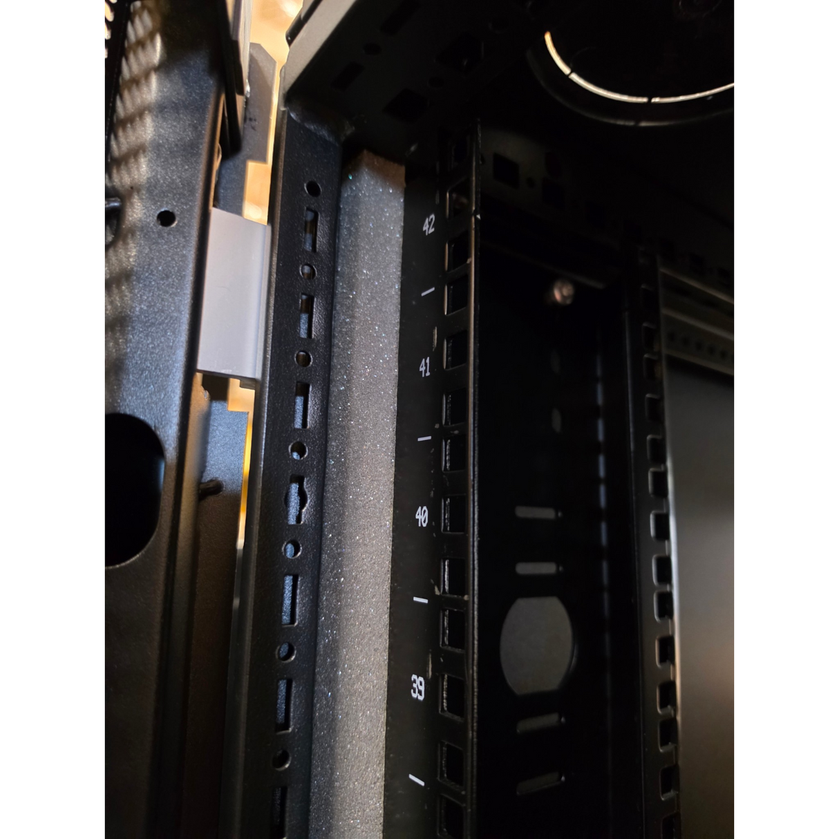 HPE P9K10A 42U 600mm x 1200mm G2 Kitted Advanced Shock Rack Server Cabinet
