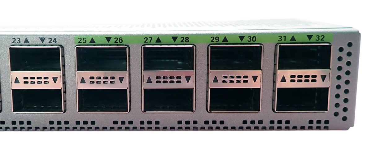 Cisco Nexus N9K-C9332C 9332C 32x 40/100GbE QSFP28 2x 10GbE SFP+ L2 1U B2F Switch