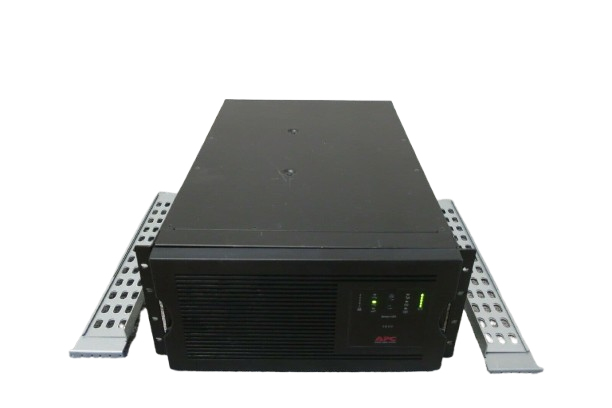 APC Smart UPS SUA5000RMI5U 5000VA 4000W 8x C13 2x C19 UPS + AP9630 + New Cells