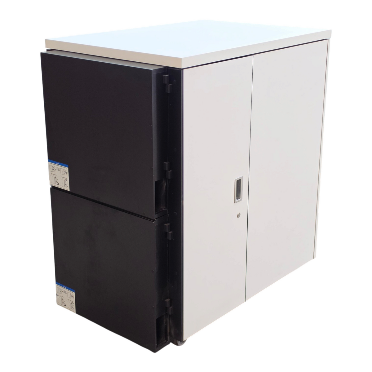 APC AR4024IX43 NetShelter CX 24U 750mm x 1130mm Soundproof Server Rack Enclosure