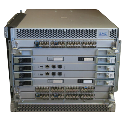 Brocade EMC 8-Slot ED-DCX-4S-B Backbone SAN Switch 3x FC8-32 2x CP8 2x CR4S8