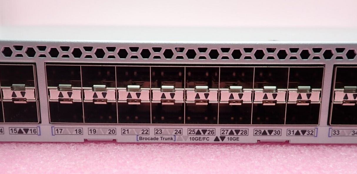 Brocade VDX 6740 BR-VDX6740-24-R 48x 1/10GbE SFP+ +4x 40Gb QSFP+ Ethernet Switch