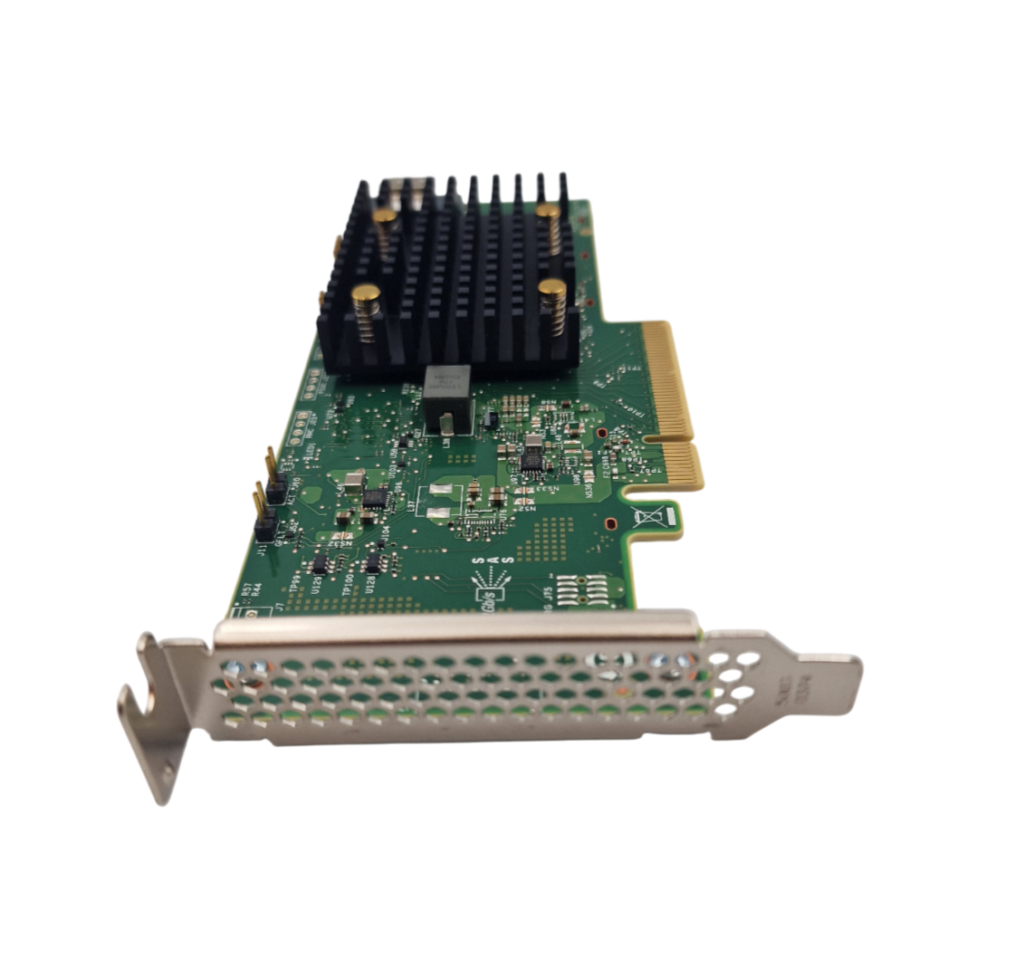Fujitsu PRAID CP600i Tri-Mode LP 8-Port SAS 12G SATA 6G NVME RAID Controller