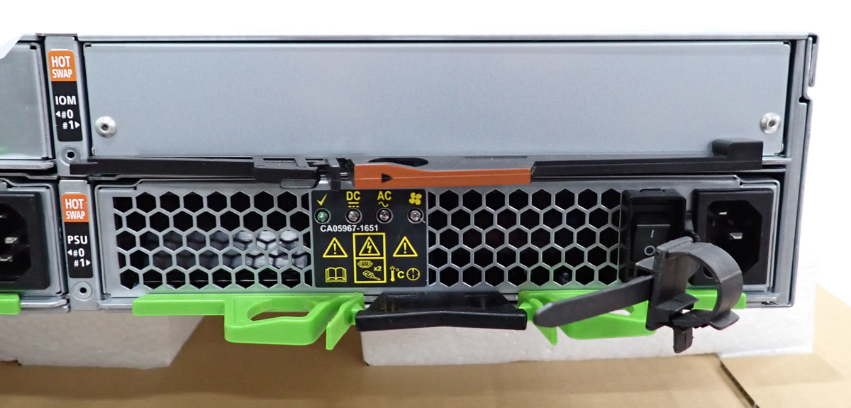 NEW Fujitsu Eternus JX40 S2 12-Bay LFF Storage Shelf FTS:ETJEBDU + 1x IOM12G