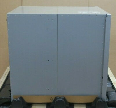 New Arista DCS-7308 8-Slot Switch Chassis EM-7328X+4PS-R + 1x EM-7300-SUP 4x PSU