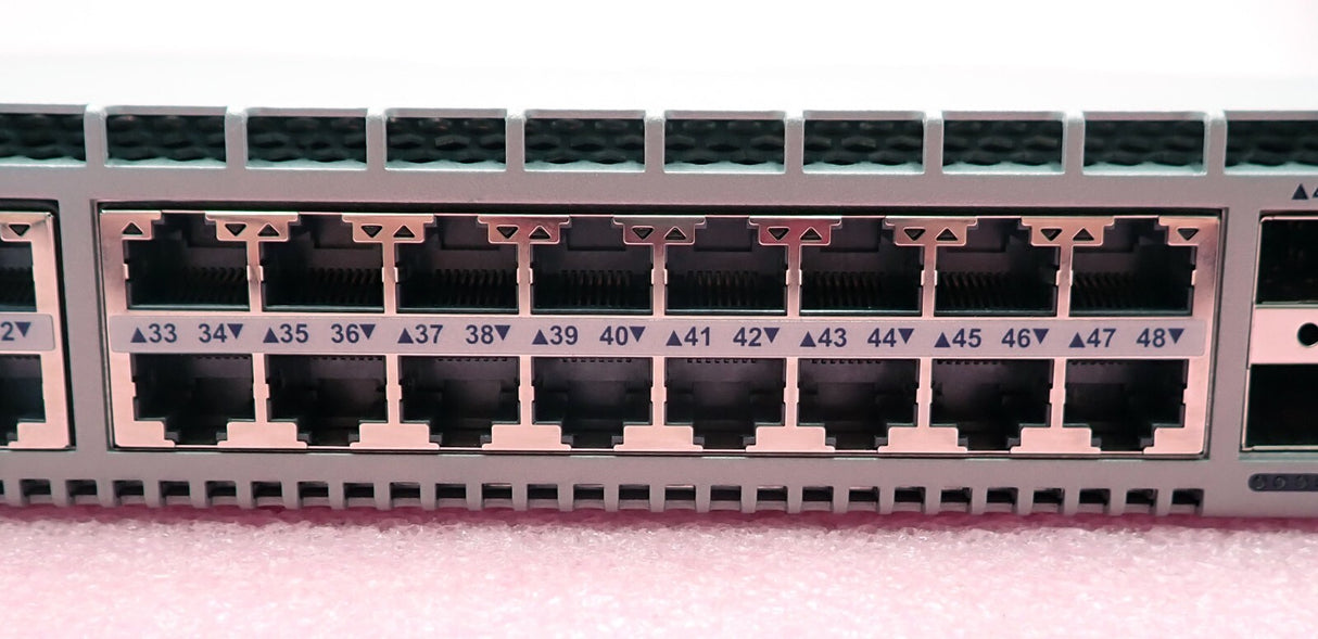 Arista 7050X DCS-7050TX-64-R 48x 1/10GbE RJ45 + 4x 40GbE QSFP+ Switch B2F 2x PSU