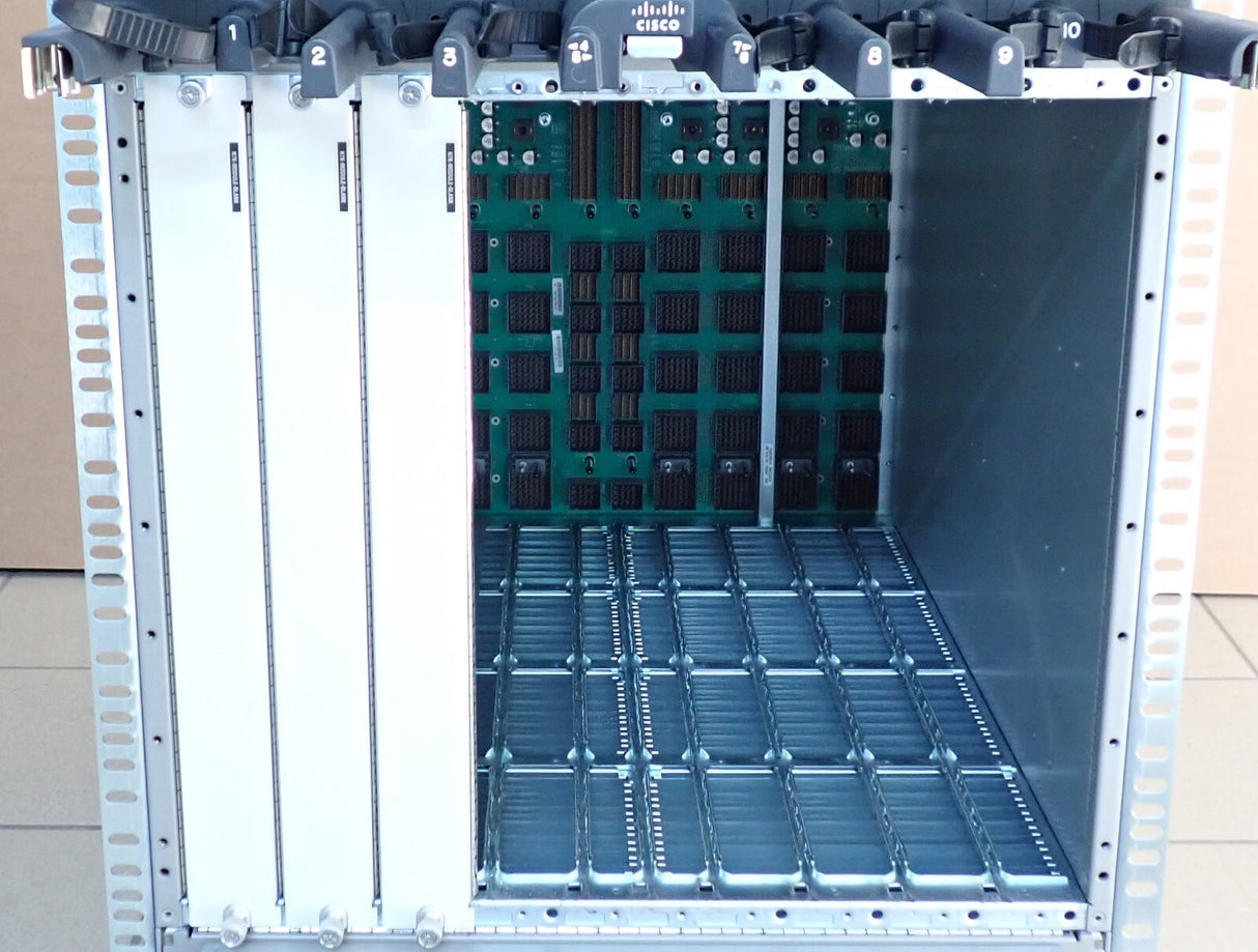 Cisco Nexus N7K-C7010 21U 7000 10-Slot Network Switch Chassis 2x N7K-C7010-FAB-1